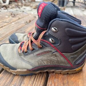 Men’s Merrell hiking boots